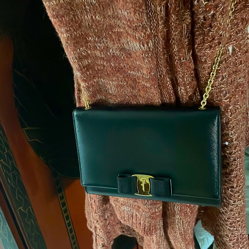 Salvatore Ferragamo Vara Mini bag lightly worn , new chain  black pebble leather